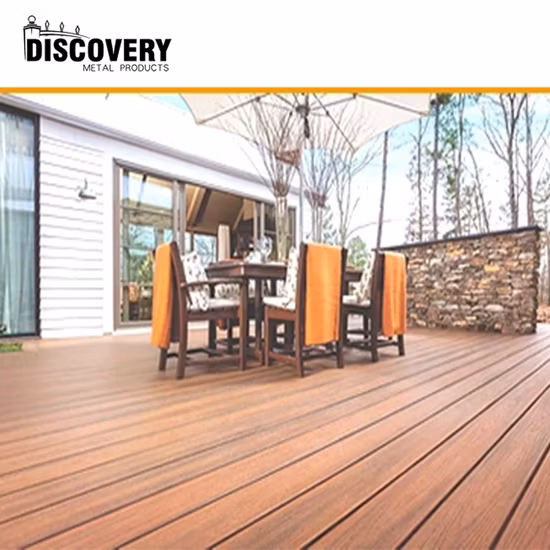 Europäischer gebürsteter glatter WPC-Bodenbelag aus Holz-Kunststoff-Verbundwerkstoff für den Außenbereich